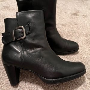 Stuart Weitzman black leather ankle boot